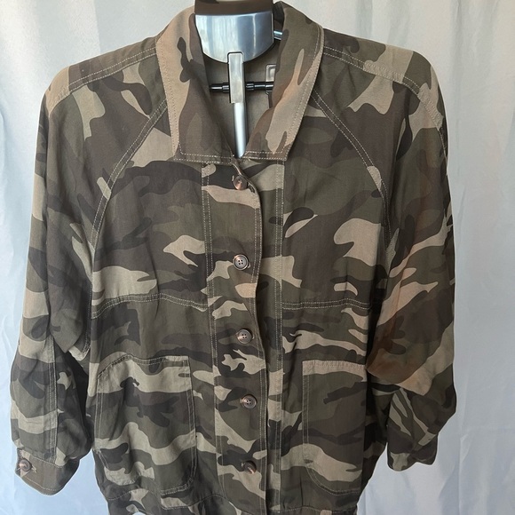 Vici Utility Jacket in Green and Brown with Camouflage Print and Long Sleeves - Picture 1 of 7